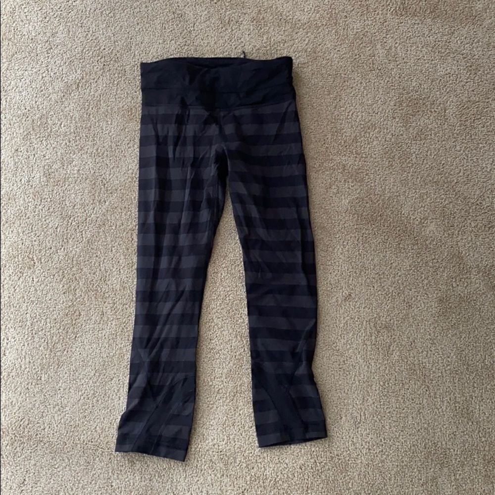 Lululemon run tight luxtreme stripe size 2